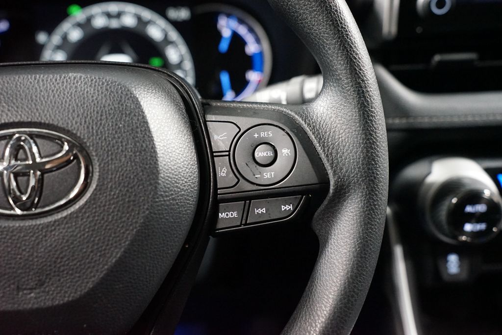 Thumbnail: 2025 Toyota RAV4 - 13