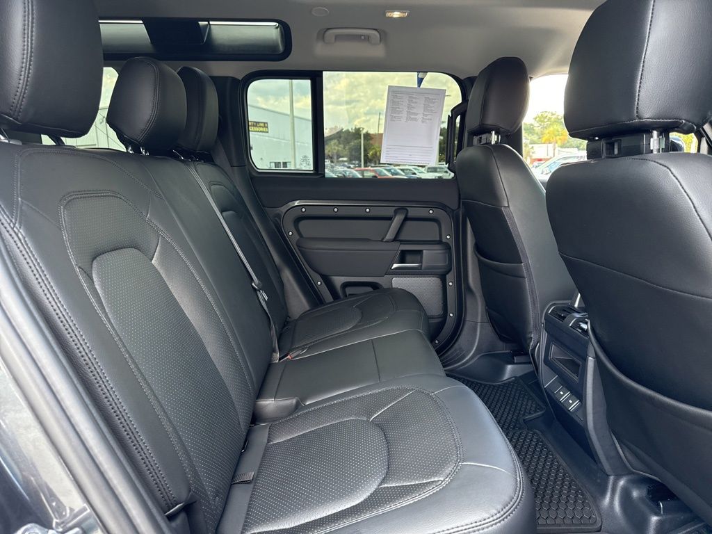 2023 Land Rover Defender 110 Standard