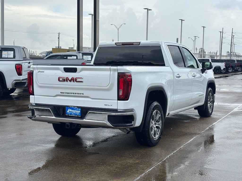 2024 GMC Sierra 1500 SLT - 11