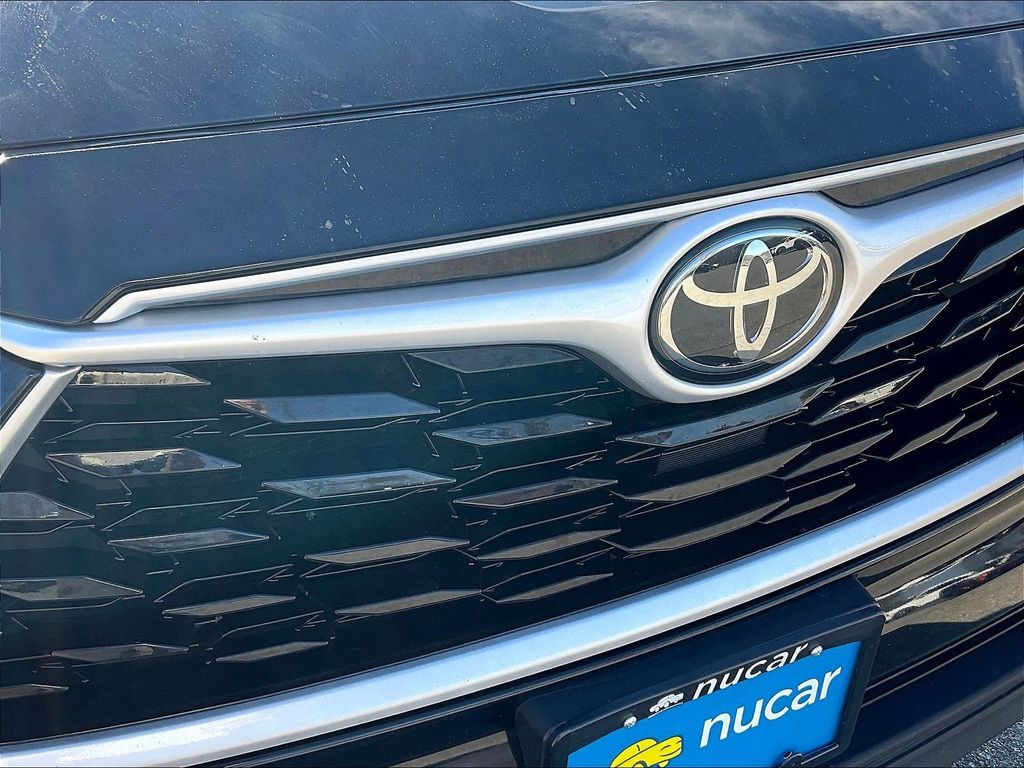 2021 Toyota Highlander — photo 30