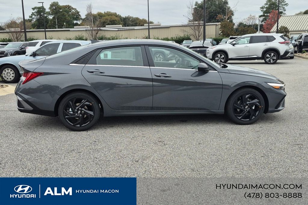 New 2026 Gray HYUNDAI SEL Sport Plus image 5