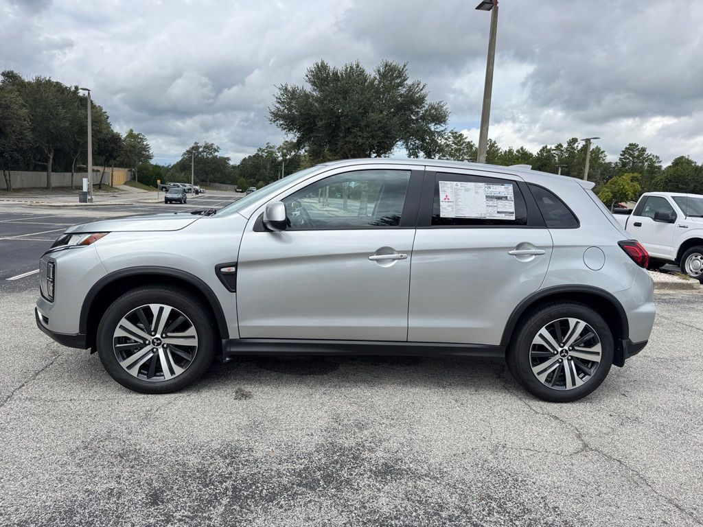 2025 Mitsubishi Outlander Sport ES photo 4