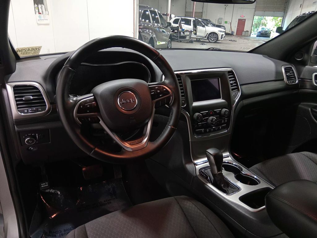 2019 Jeep Grand Cherokee Laredo E 4x4