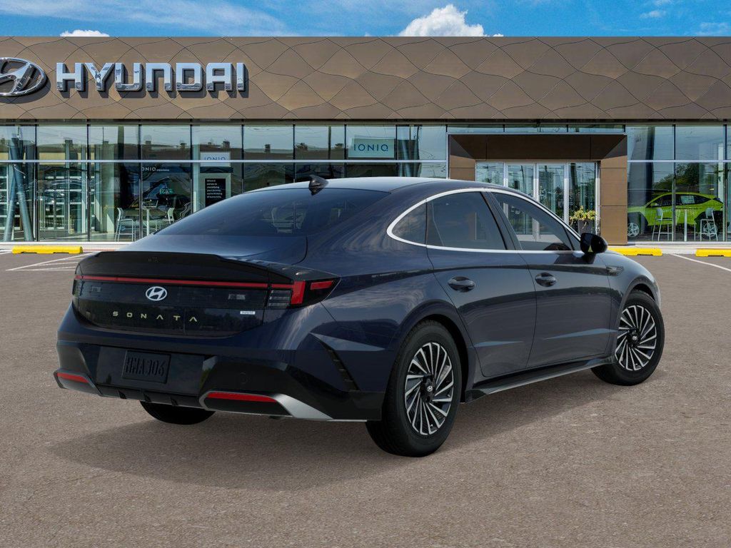 Thumbnail: 2025 Hyundai Sonata - 4