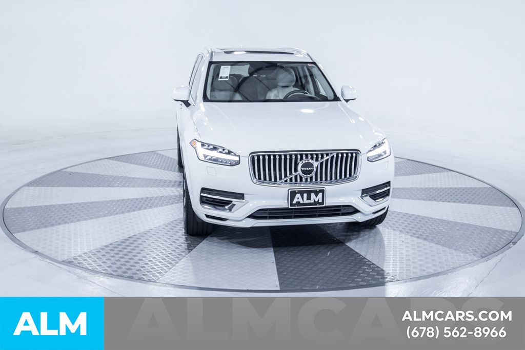 Used 2021 White Volvo T8 Inscription 6 Passenger image 15