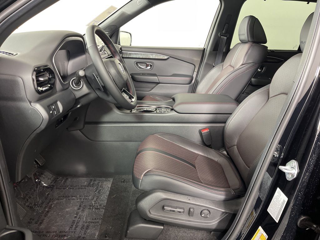 Thumbnail: 2025 Honda Pilot - 26