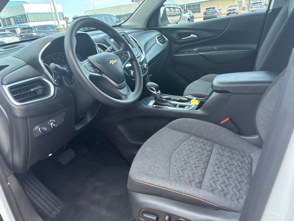 2023 Chevrolet Equinox LT White at Monument Chevrolet