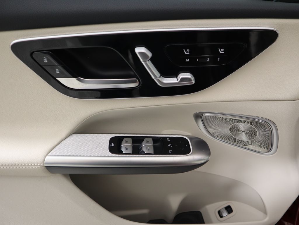 Thumbnail: 2026 Mercedes-Benz GLC - 25