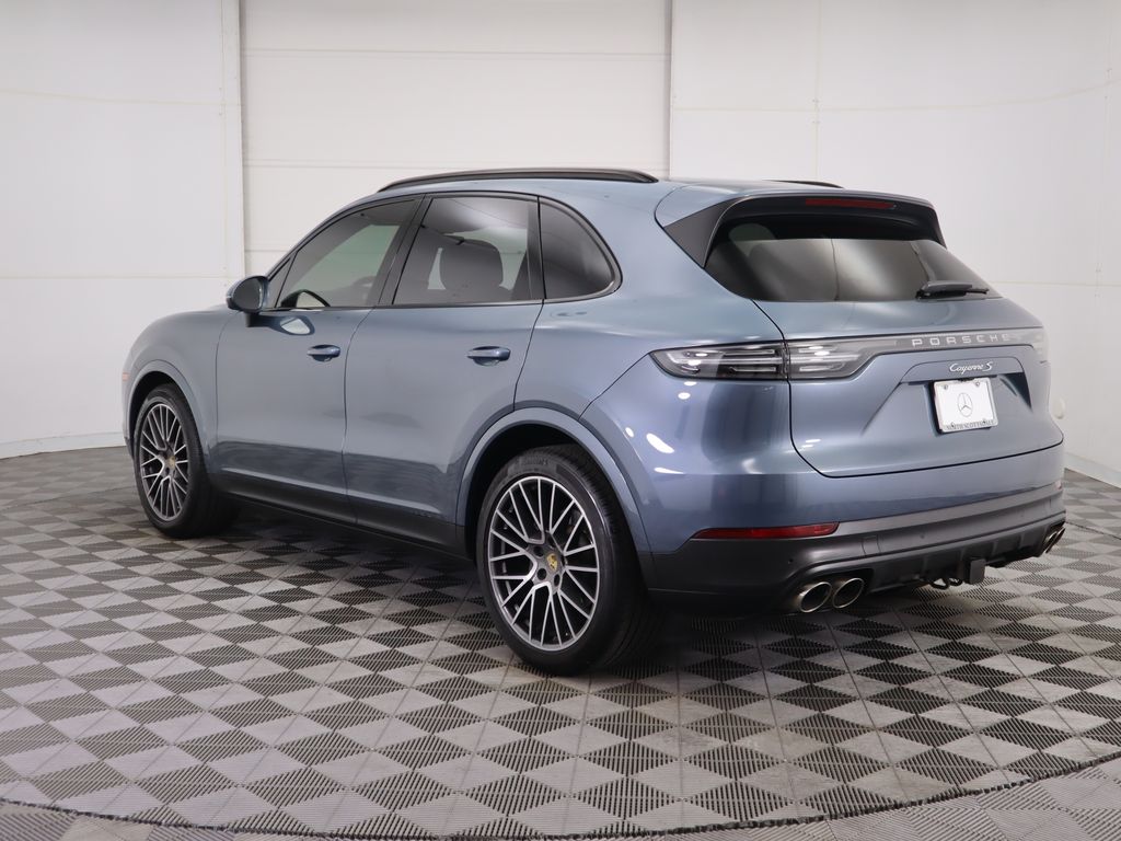 Thumbnail: 2020 Porsche Cayenne - 7
