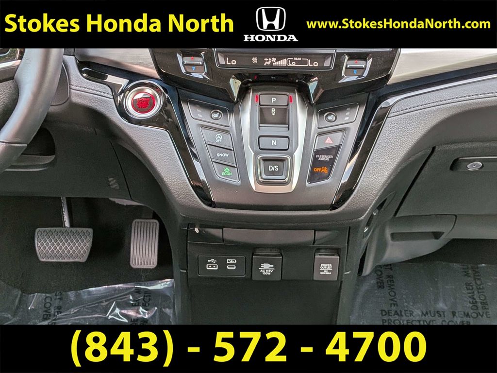 Used 2025 Honda Odyssey Van