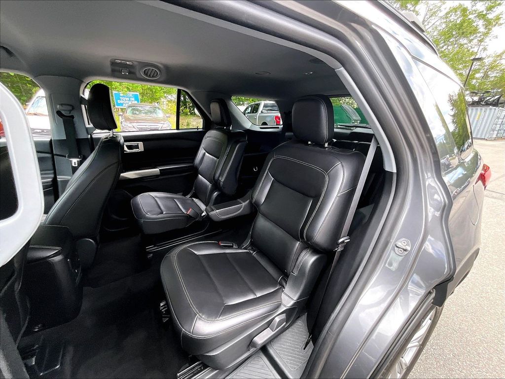 2023 Ford Explorer — photo 15