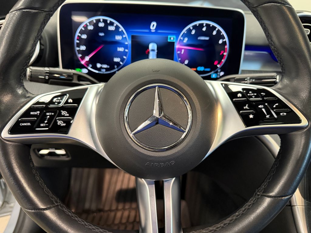 Thumbnail: 2022 Mercedes-Benz C-Class - 31