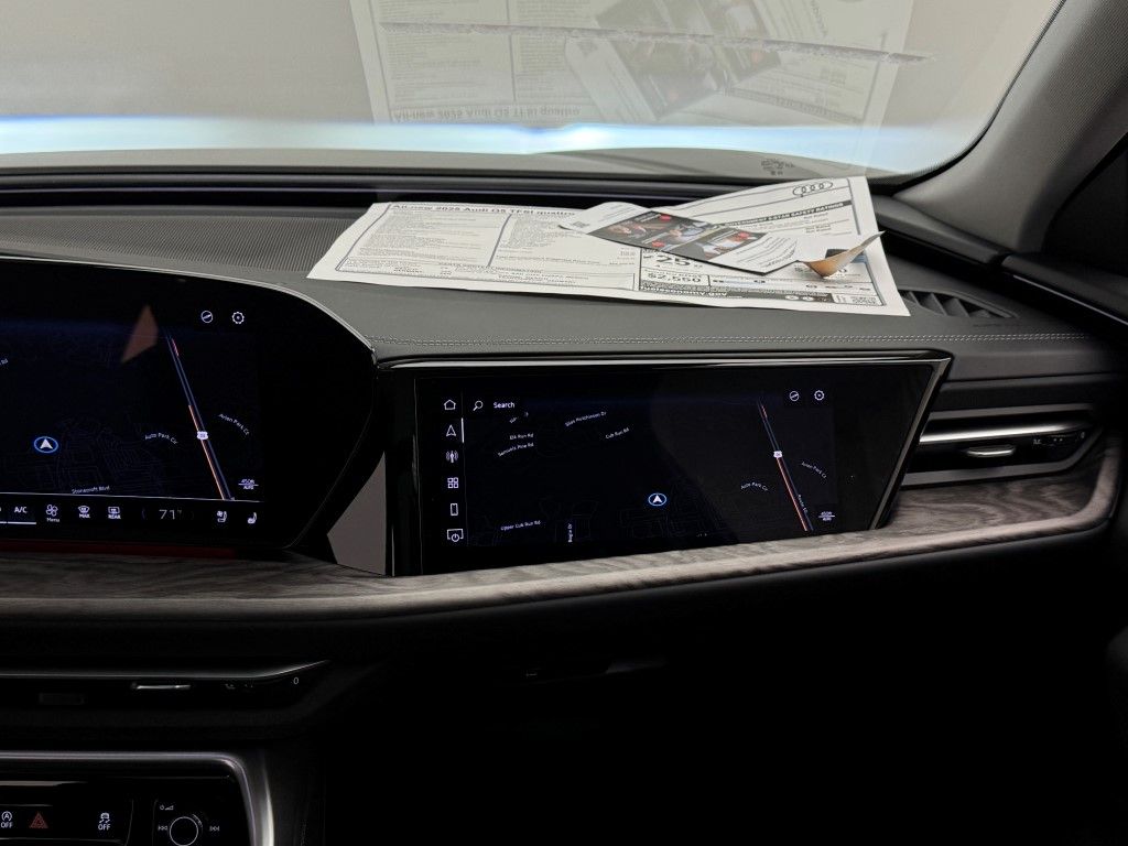 Thumbnail: 2025 Audi Q5 - 27