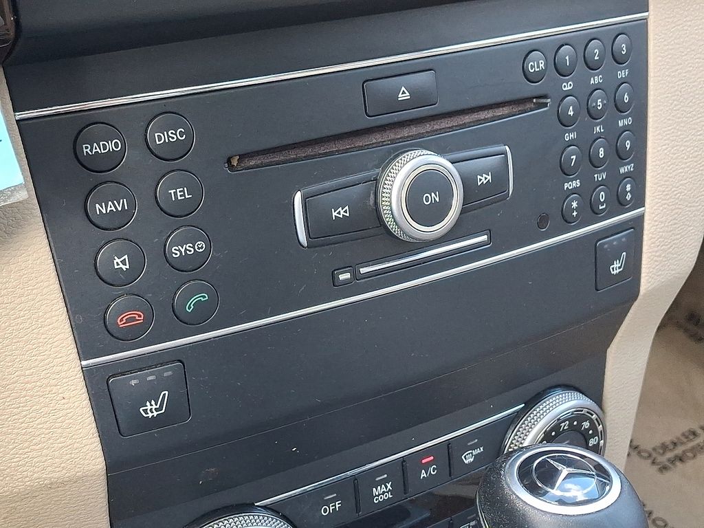 Thumbnail: 2011 Mercedes-Benz GLK - 17