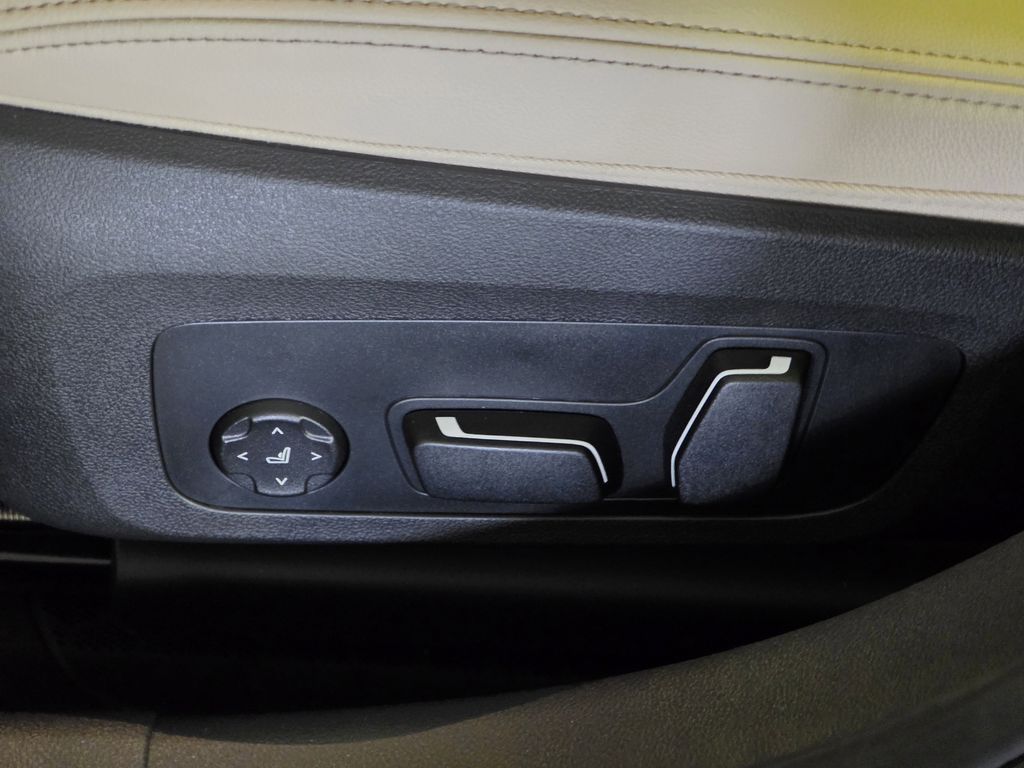 New 2026 Black BMW 330i image 17