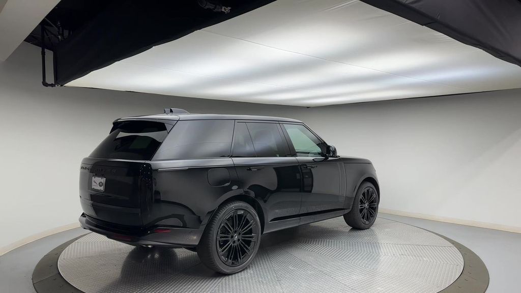 Thumbnail: 2024 Land Rover Range Rover - 8
