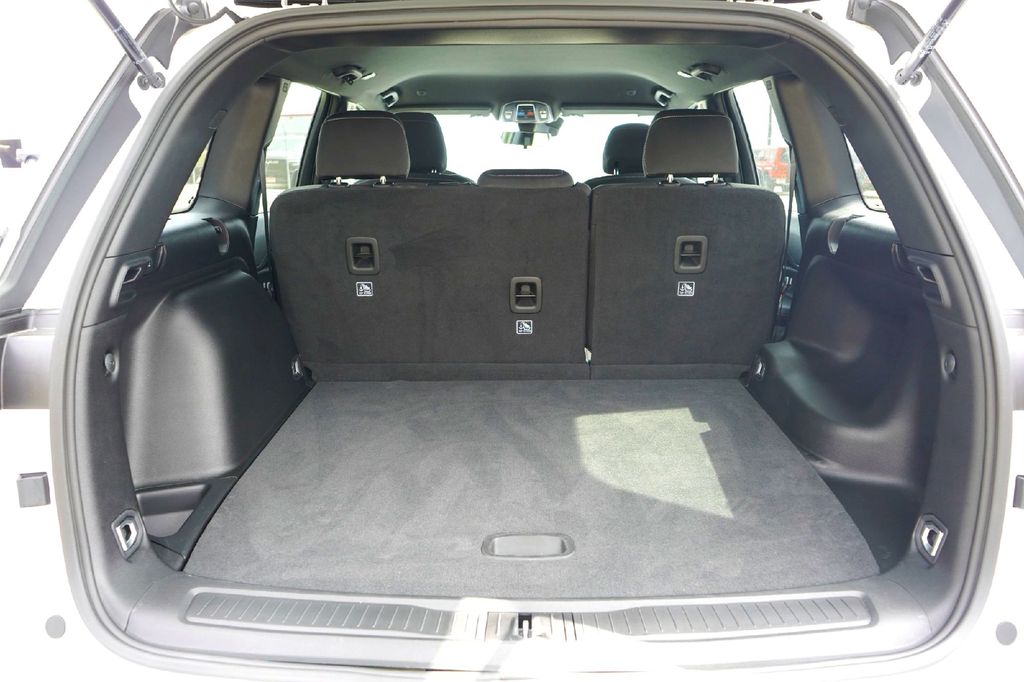 New Car 2025 Jeep Grand Cherokee  Laredo For Sale Under $30,000 In Taylor, Texas