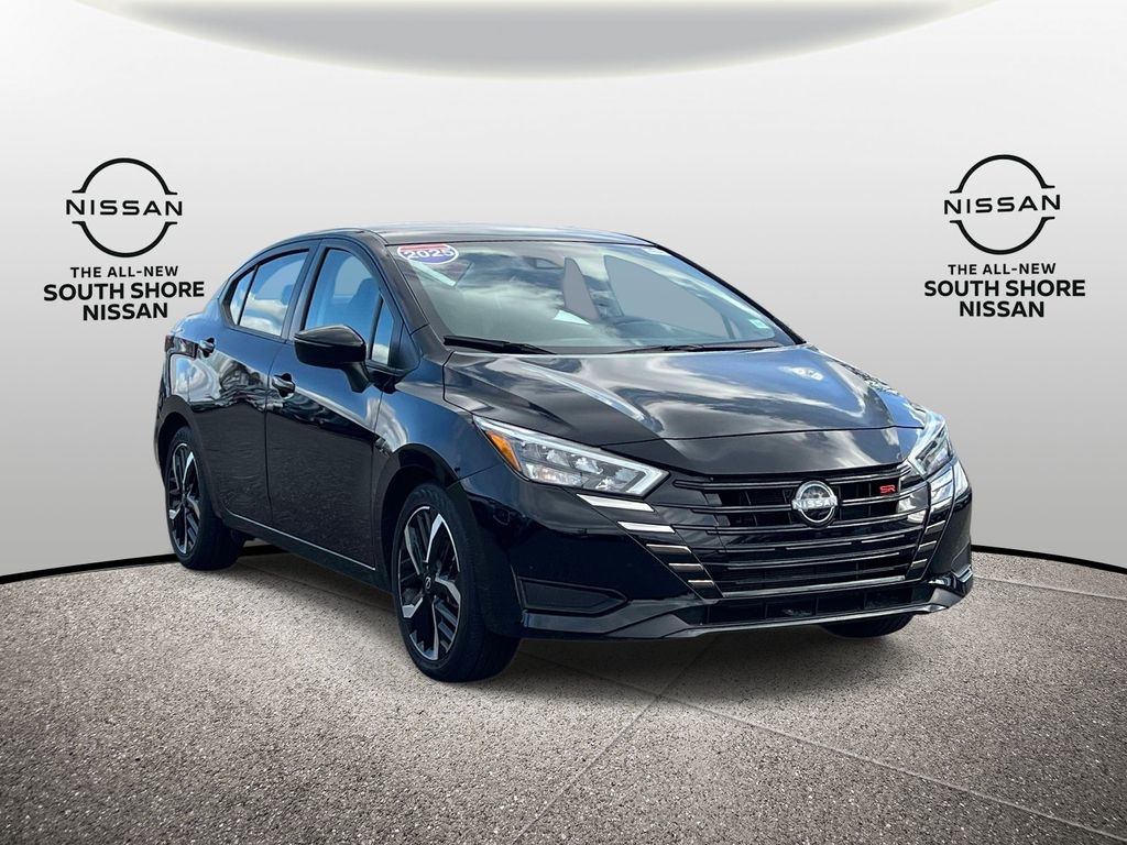 Super Black 2025 Nissan Versa SR FWD Sedan Front-Wheel Drive Continuously Variable Transmission