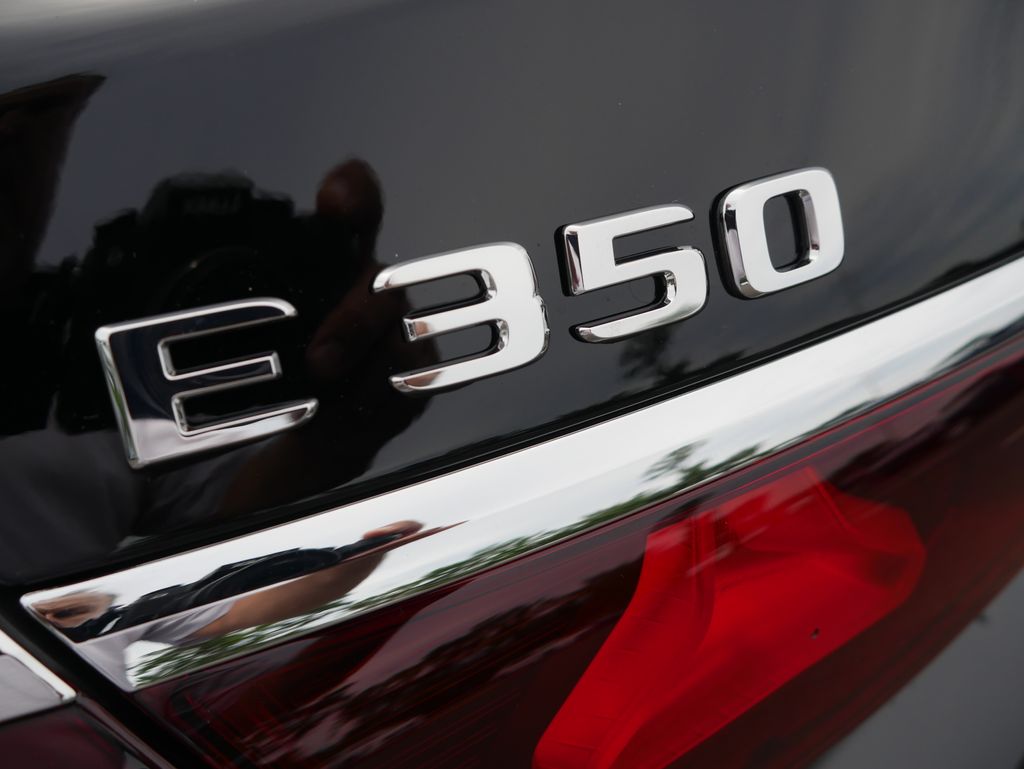 Thumbnail: 2026 Mercedes-Benz E-Class - 9