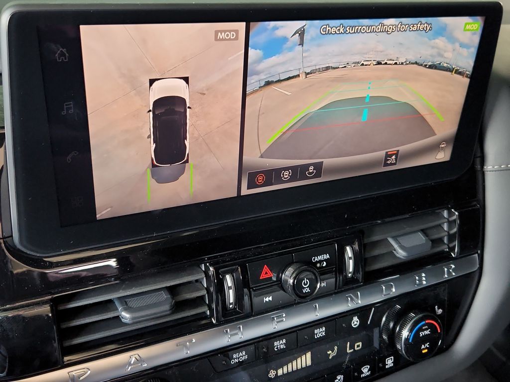 View vehicle photo 4