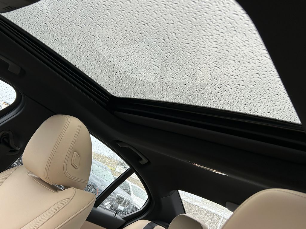 Thumbnail: 2026 BMW 3 Series - 16