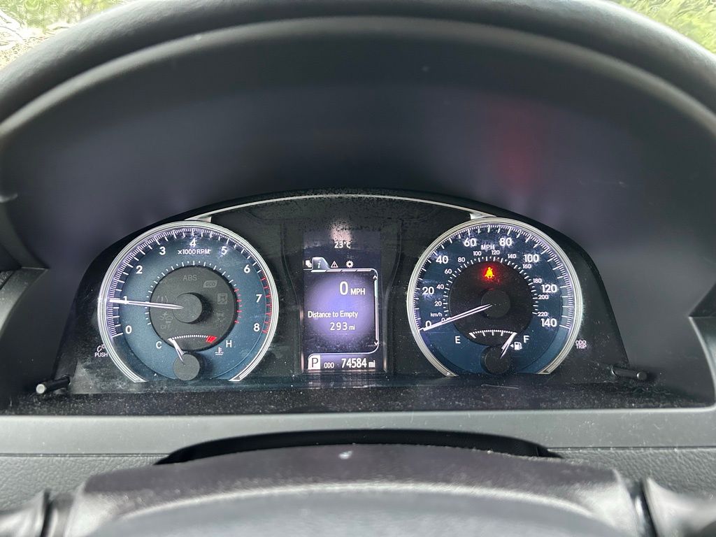 2017 Toyota Camry XSE 24