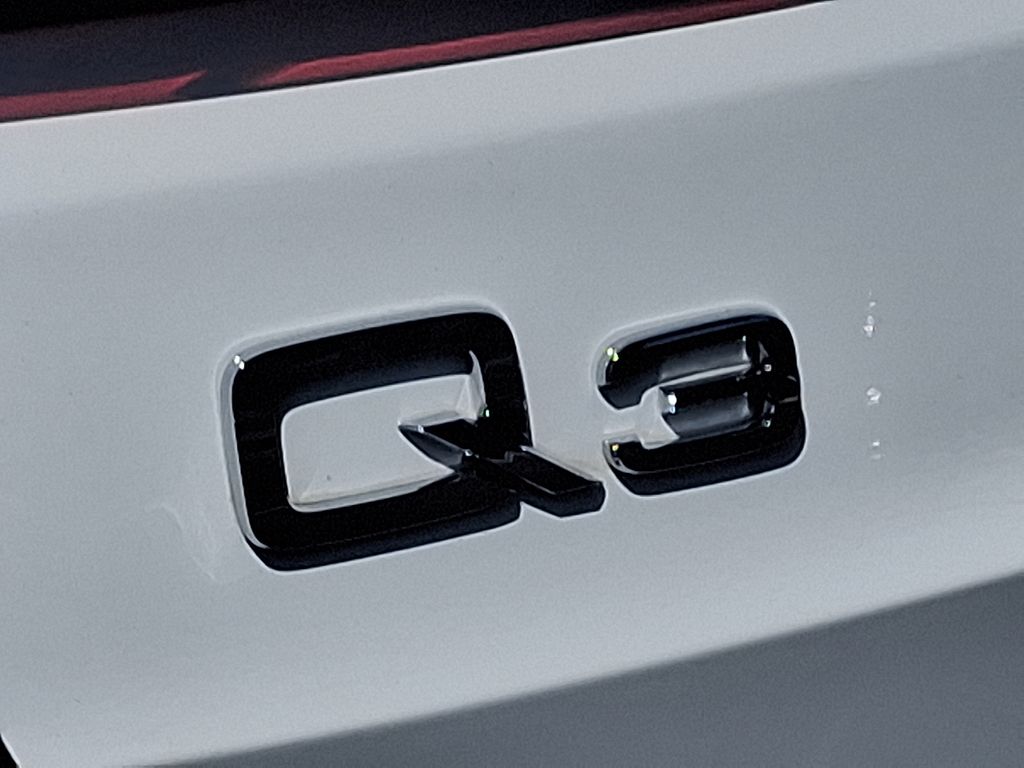 2022 Audi Q3 Premium 29