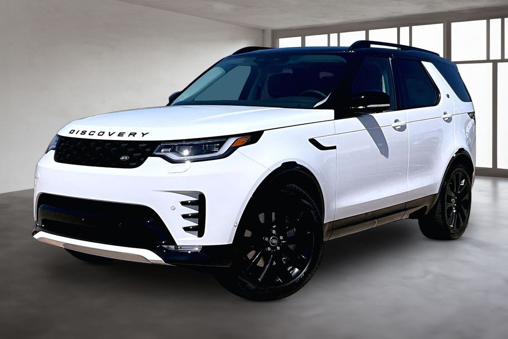 White 2026 Land Rover Discovery P300 Dynamic SE AWD SUV / Crossover All-Wheel Drive 8-Speed Automatic