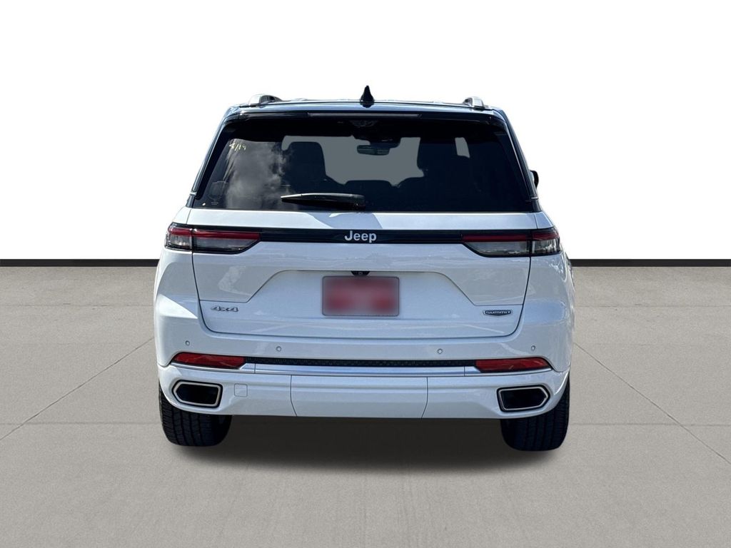 2023 Jeep Grand Cherokee Summit White at Community Toyota