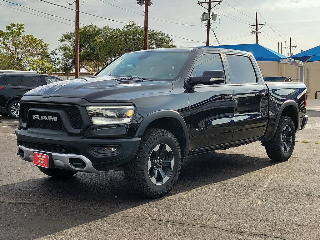 Diamond Black Crystal Pearlcoat 2019 RAM 1500 Pickup Truck Four-Wheel Drive 8-Speed Automatic