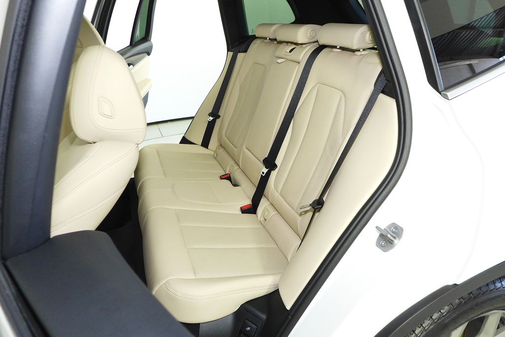 Thumbnail: 2023 BMW X3 - 21