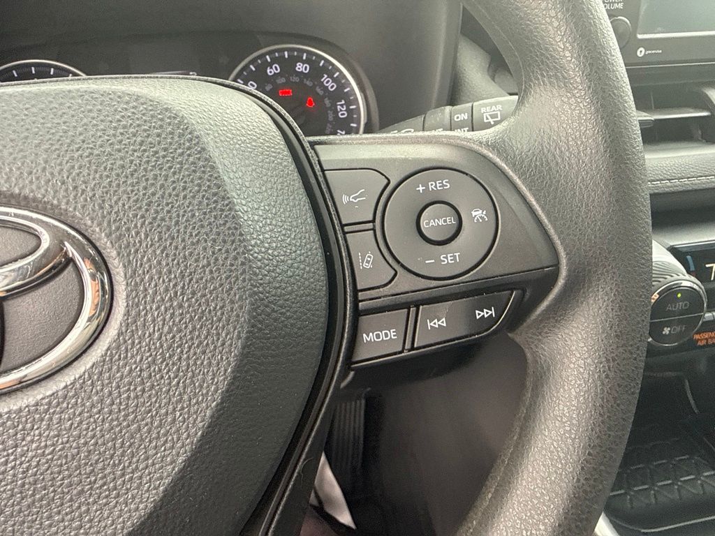 2022 White Toyota RAV4 XLE FWD SUV