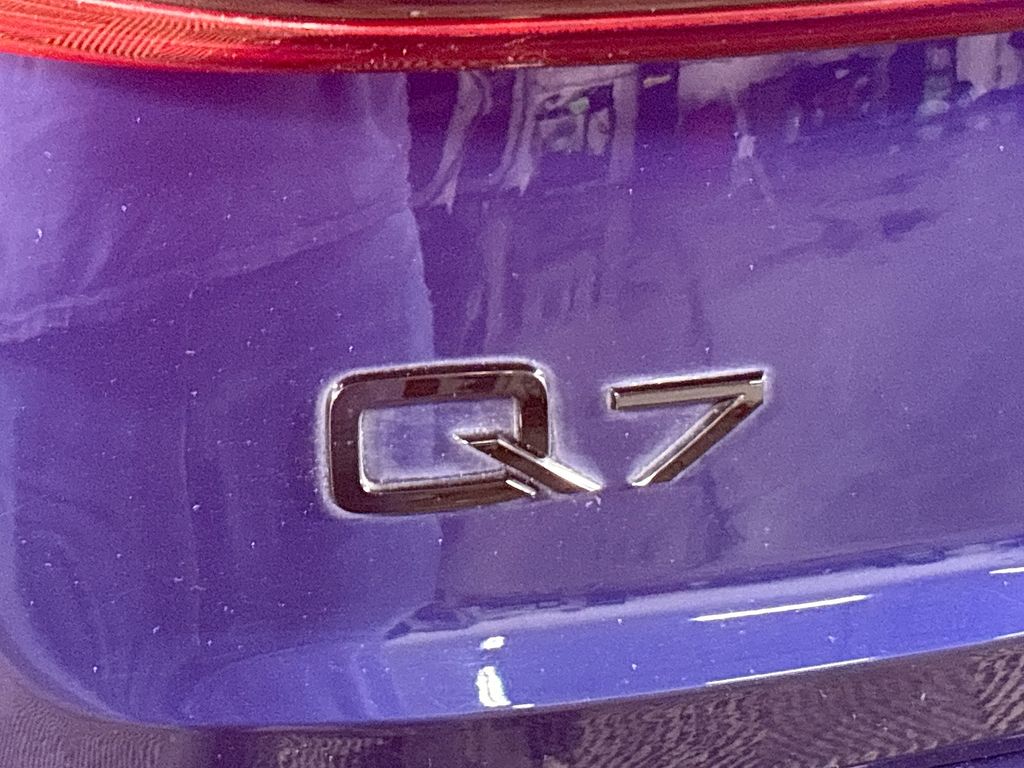 2022 Audi Q7 55 Premium Plus