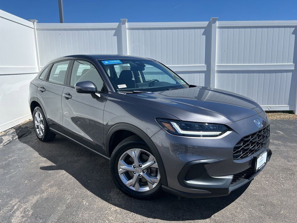 View vehicle photo 2