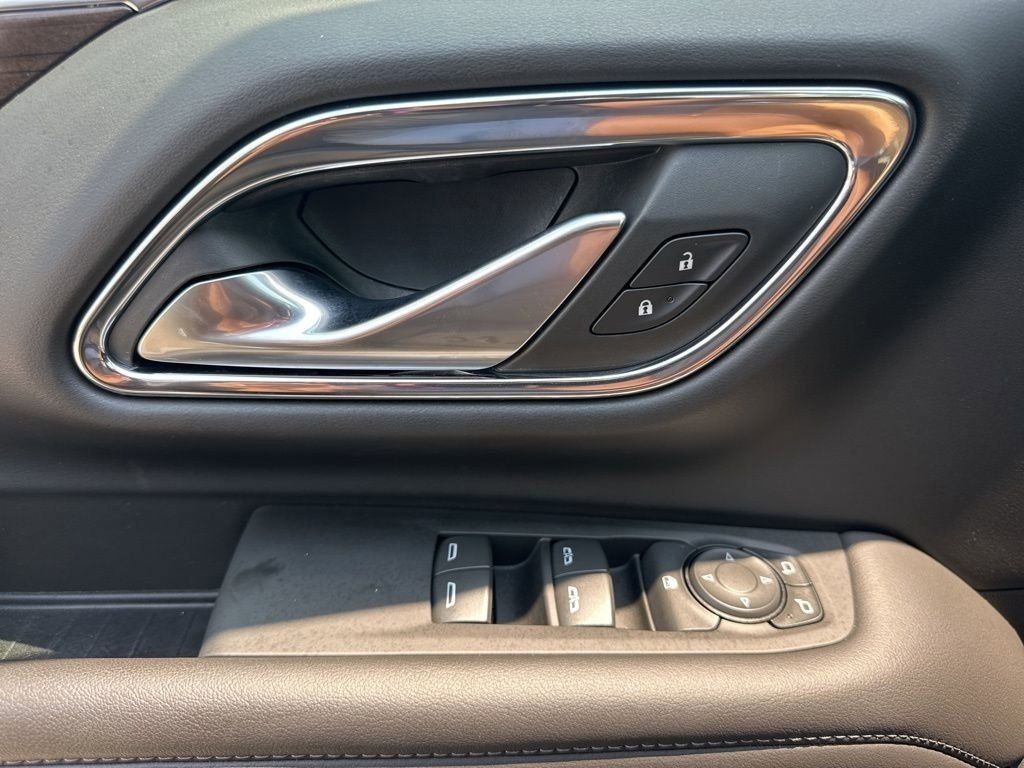 2022 Onyx Black GMC Yukon XL SLE 4X4 SUV