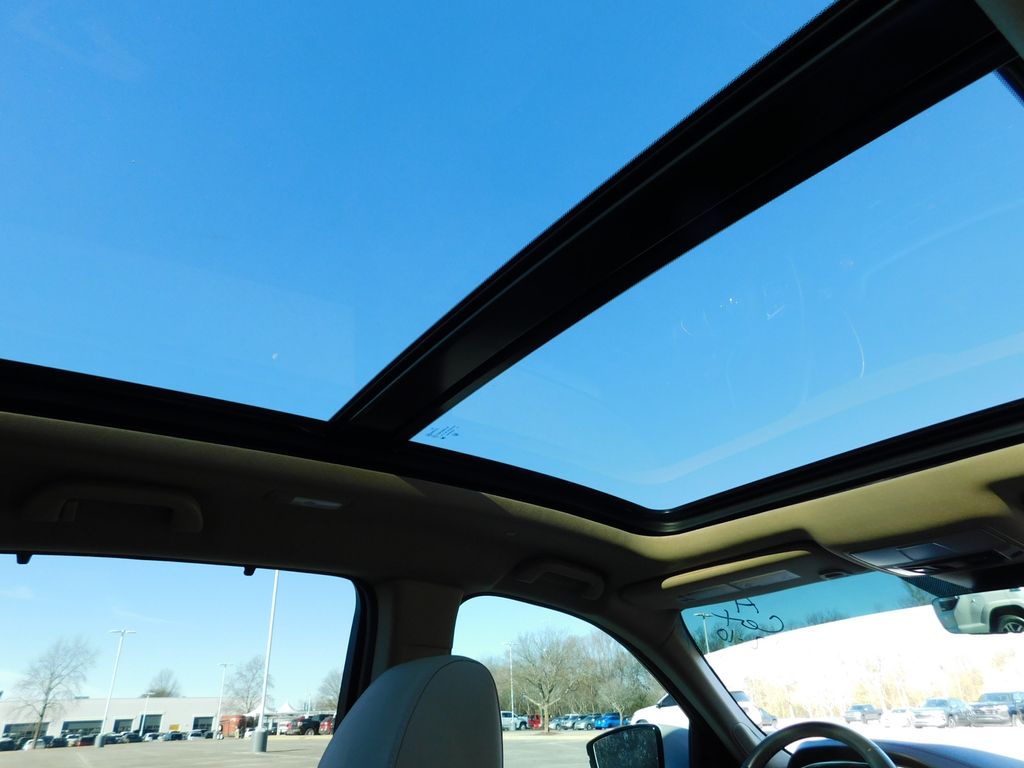 Thumbnail: 2024 Acura MDX - 4