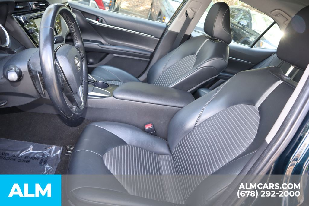 Used 2020 Blue Toyota SE image 15