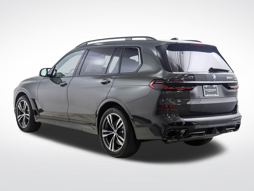 Thumbnail: 2027 BMW X7 - 3