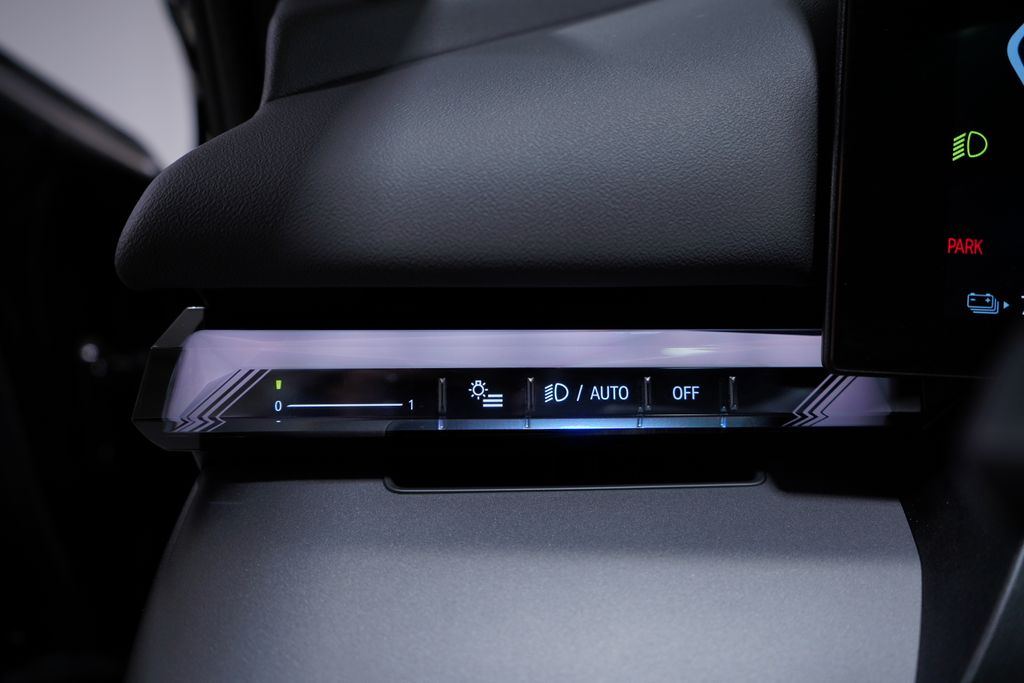 Thumbnail: 2025 BMW i5 - 19