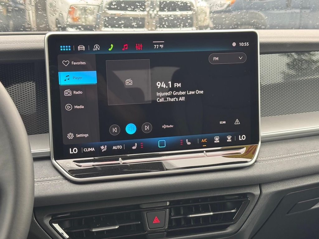 New 2026 Platinum Gray Metallic Volkswagen 2.0T SE image 13