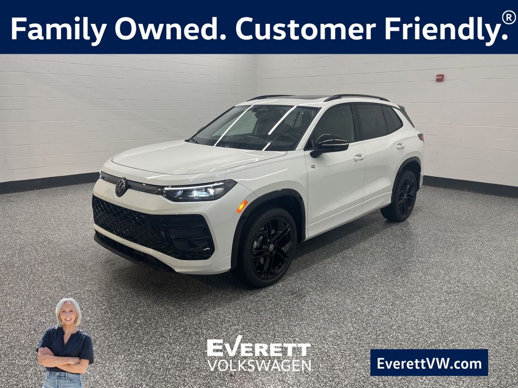 Opal White Pearl 2026 Volkswagen Tiguan SUV / Crossover All-Wheel Drive 8-Speed Automatic