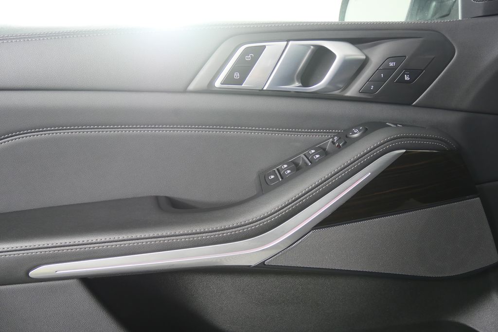 Thumbnail: 2024 BMW X5 - 8