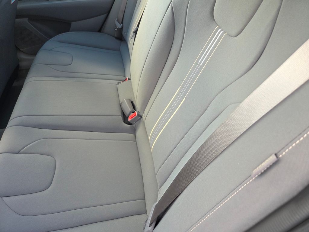 Thumbnail: 2025 Hyundai Elantra - 21