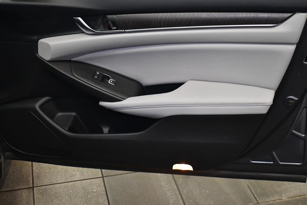 Thumbnail: 2018 Honda Accord - 32