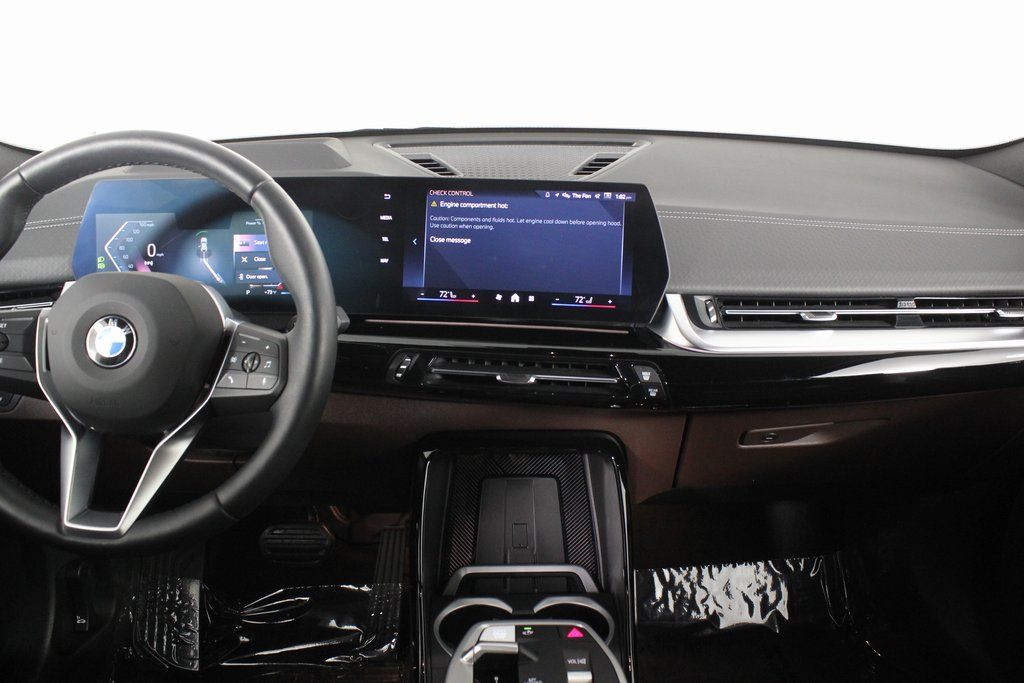 Thumbnail: 2025 BMW X2 - 8