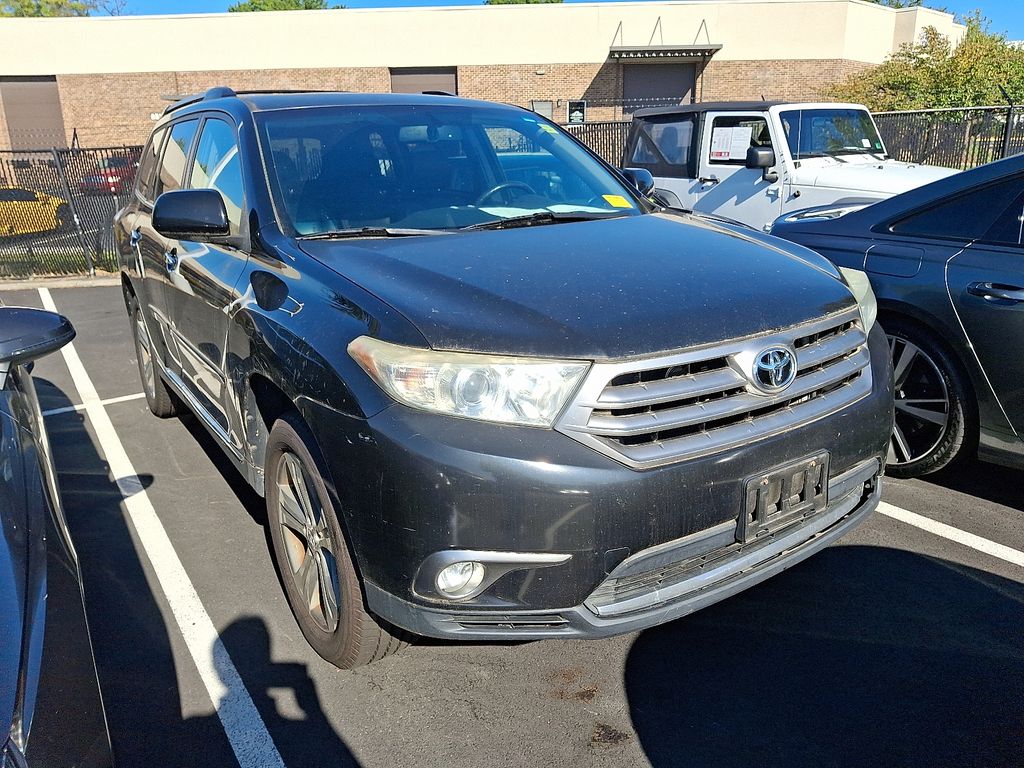 Thumbnail: 2013 Toyota Highlander - 2