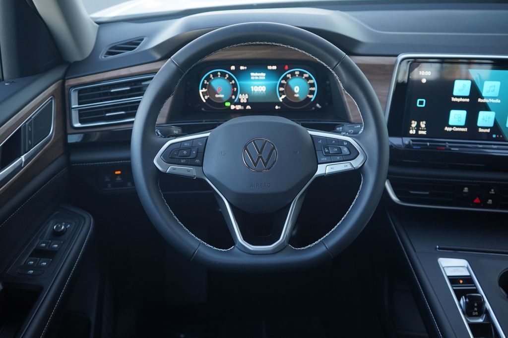 Thumbnail: 2026 Volkswagen Atlas - 10