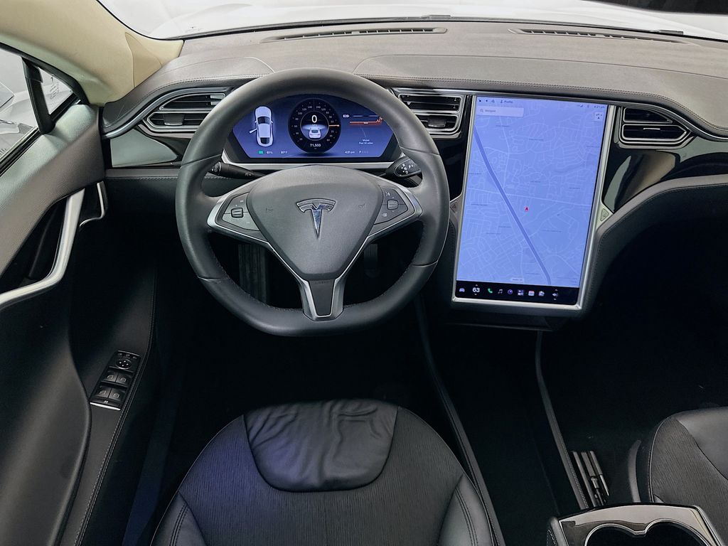 Thumbnail: 2014 Tesla Model S - 22