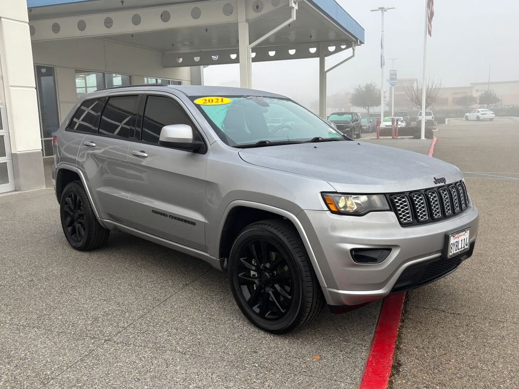 Thumbnail: 2021 Jeep Grand Cherokee - 3