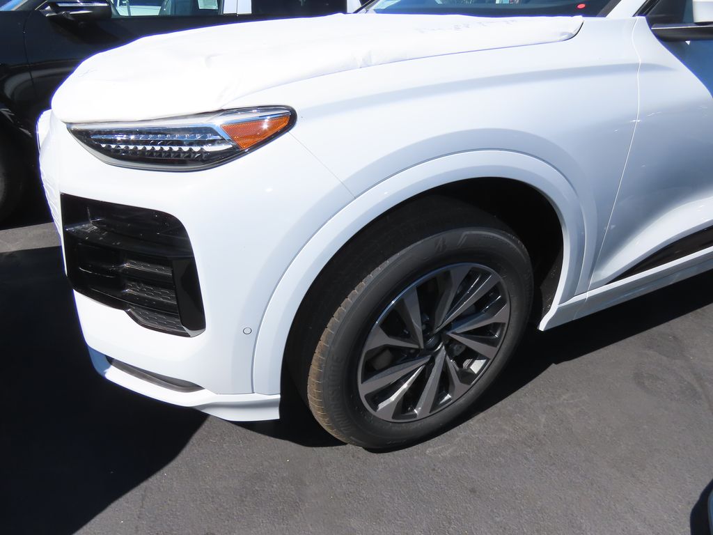 Thumbnail: 2025 Audi Q6 e-tron - 2